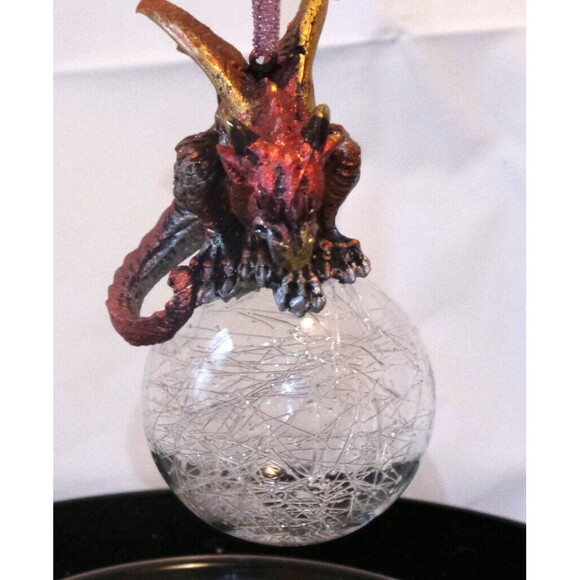 Dragon Pensive Percher 2018 Holiday Collectible Ornament QS293582 - Picture 2 of 6